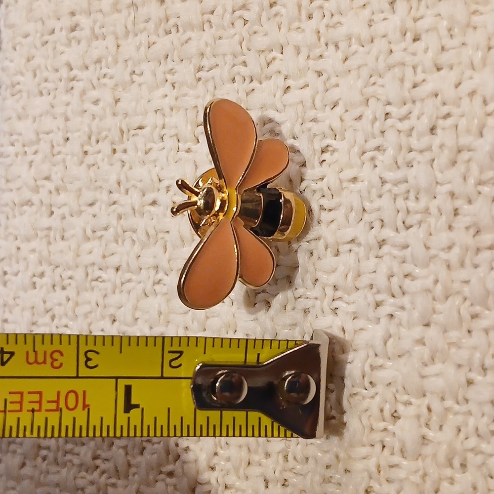NEW Enamel Bee Pin - Picture 4 of 4